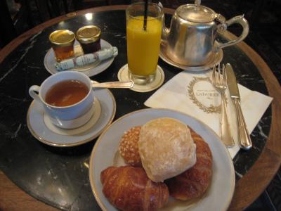 一人旅？　パリ　友人を訪ねて！！