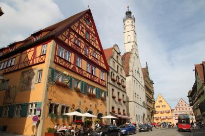 夏！花一杯のローテンブルク