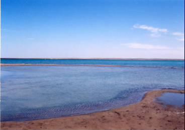 イシククル湖より綺麗な、最東端のバルハシ湖