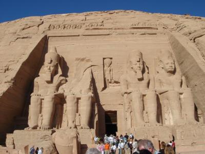 エジプト女一人旅５日目はアブシンベル大神殿へ！そして午後はカイロへ向けてアベラ乗車！編