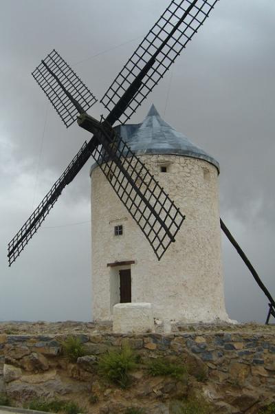 スペイン・ポルトガルの旅⑭　「ラ・マンチャの風車と美しい地中海・大西洋沿岸」-1 「コンスエグラ」、「ミハス」