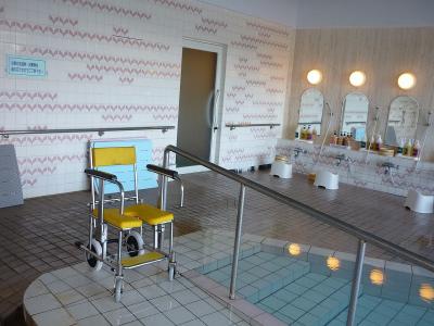 車椅子のまま入れる温泉、南紀白浜古賀の井に介護タクシーで