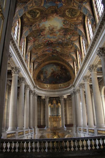 キラキラ燦然と輝くヴェルサイユ宮殿