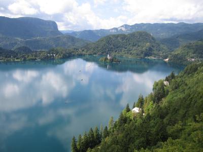 絶景のブレッド湖