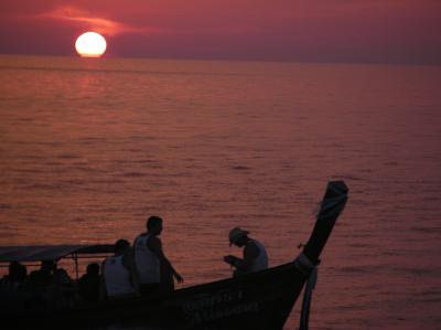 タイ・ピピ島への家族旅行