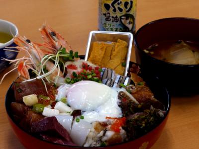 海鮮丼で暑気払い