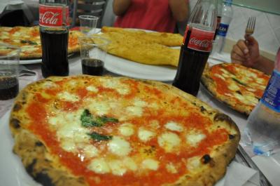 NAPOLI(ナポリ)で MARGHERITA(マルゲリータ)