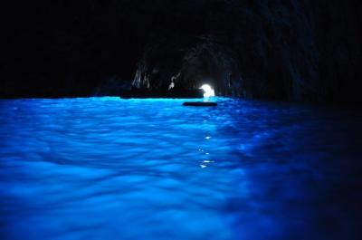 SOLA DI CAPRI(カプリ島）でGROTTA AZZURRA（青の洞窟）