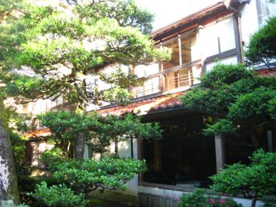 日本最古の旅館「法師」に泊まる