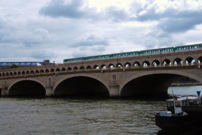 ベルシー橋 　　LE PONT DE BERCY 　　（セーヌ３３橋巡りの３） 