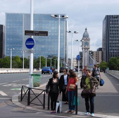 シャルル・ド・ゴール橋　　　PONT CHARLES DE GALLE 　　（３３橋巡りの４） 