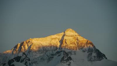 チベットからチョモランマへ（４）　シガツェからチョモランマへ　感動の夕日と夜の星空