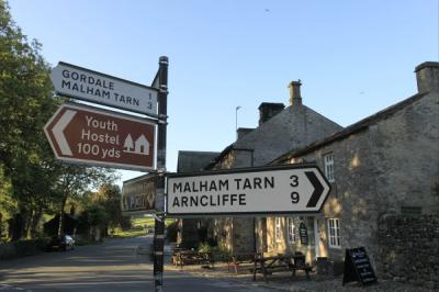 201009UK2（Malham）