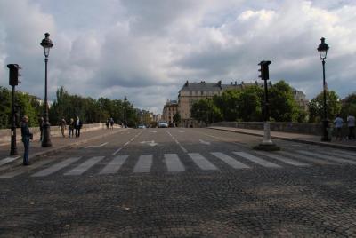 マリー橋　　 LE PONT MARIE 　 （３３橋巡りの９） 