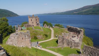 2010.8ハイランド・529マイルドライブ6-Loch Ness（ネス湖）,Urquhart　Castle(アーカート城）