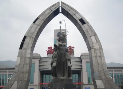 【青海省】　西寧・青海湖　＊　　天空列車に乗り　チベットへ　旅する