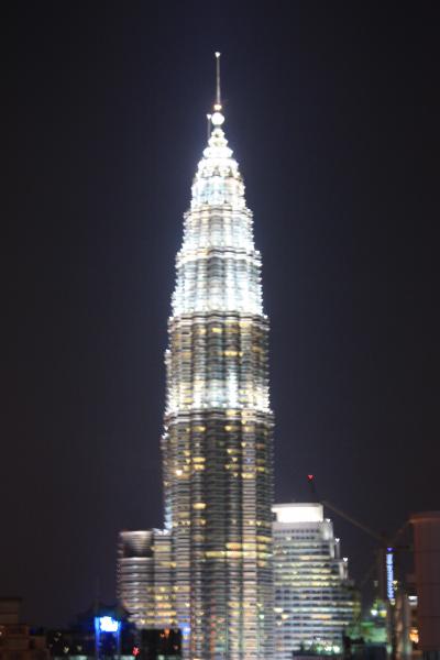 クアラルンプールのシンボルKLタワーを堪能
