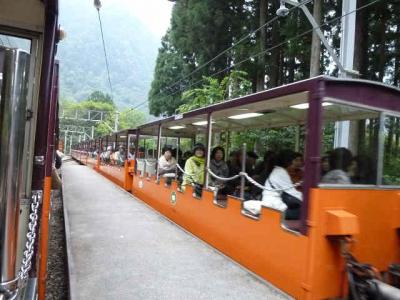 走る列車から野生猿も！　黒部渓谷 トロッコ電車 『 宇奈月駅　⇔　鐘釣 駅』 　富山県-１