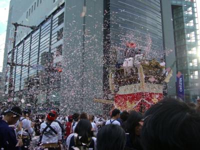 2010 挙母まつり 試楽　町は紙吹雪まみれ