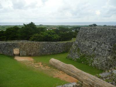 座喜味城跡にて