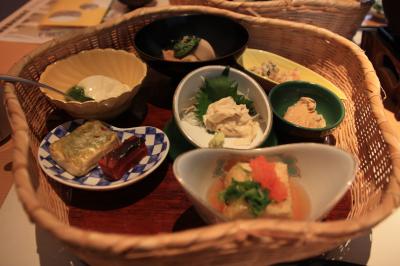 ○ 豆腐屋がプロデュースする豆腐料理専門店 「百年豆腐とうりん」