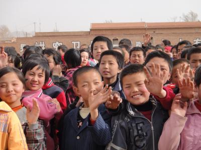 中国で木を植える【子供達の笑顔】