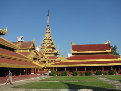 やっつけ仕事の適当王宮～復刻旧王宮は兵隊さんのオアシス～