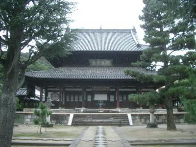 黄檗山萬福寺を訪ねる。静かな落ち着いたお寺。