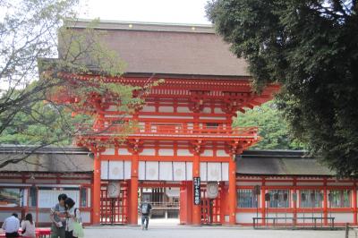 2010秋、下鴨神社(1/5)：南鳥居、さざれ石、楼門、相生社、舞殿、神服殿、橋殿、直会殿