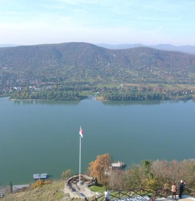 ドナウ河にそって ハンガリードナウベント　エステルゴムとヴィシェグラード