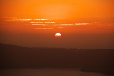 ギリシア～サントリーニ島①　イアには負けない夕日を見るぞぉ～ん！