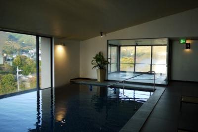 ０９．秋のＨＶＣ箱根甲子園２連泊　東急ハーヴェストクラブ箱根甲子園  屋内温水プール温泉大浴場 やまなみの湯 西側