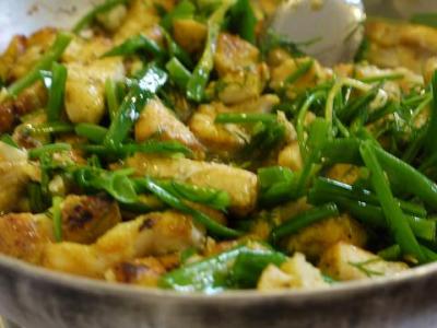 ハノイでハーブたっぷり料理