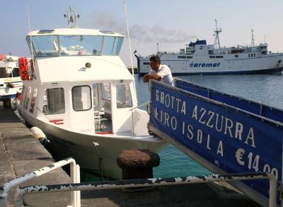 Ｇｒoｔｔａ　Azzurra　di　Capri　への挑戦