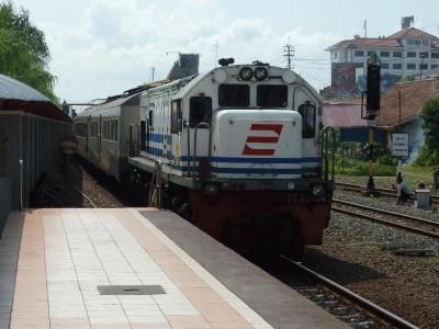 インドネシア、ジャワ島一周の旅（鉄道のみで一周）