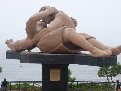 ペルー３　リマの街並み３（愛の公園）