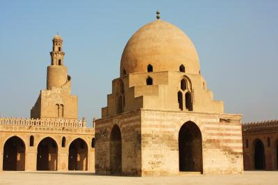 エジプト紀行（６）　イスラム都市カイロ～ガーマ・アフマド・イブン・トゥールーンの静謐な空間