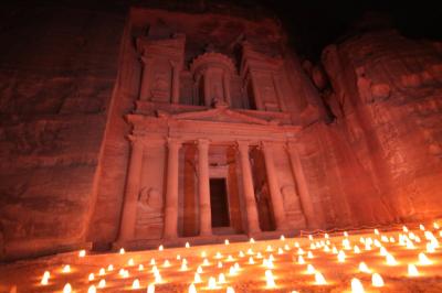 Welcome to Jordan②（Petra by Night)