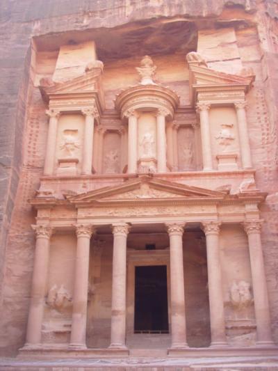 【ヨルダン・ペトラ】バラ色に染まる都市・・