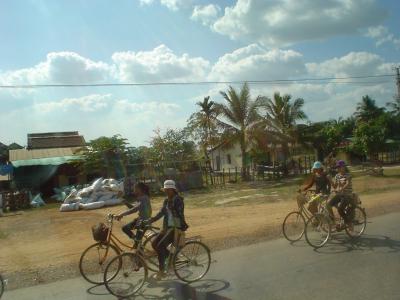 「アンコール・ワット」　へ