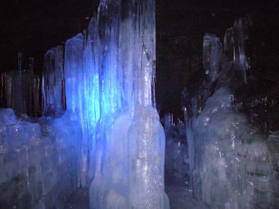鳴沢氷穴　・　富岳風穴