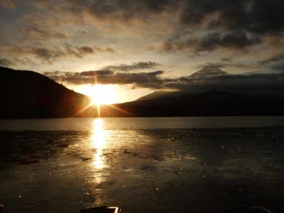 富士山からの日の出・IN精進湖
