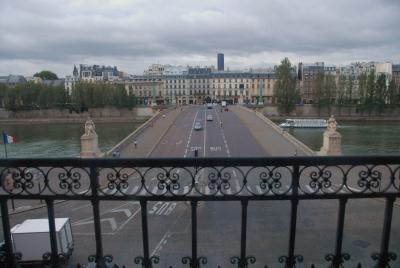 カルーゼル橋　　　LE PONT DU CARROUSEL　（３３橋巡りの２１） 