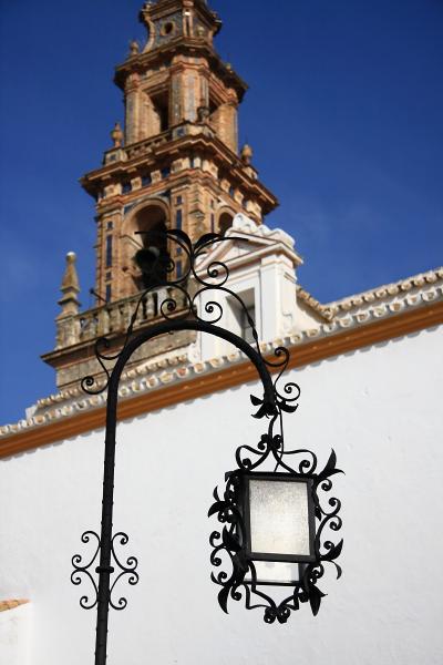 スペイン　地方色豊かな国　⑤白い町カルモナとパラドールホテル