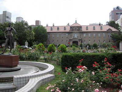 大通公園13丁目・札幌市資料館