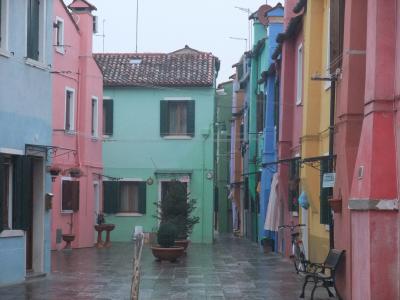 駆け足のイタリア旅行　雨の日のブラーノ島