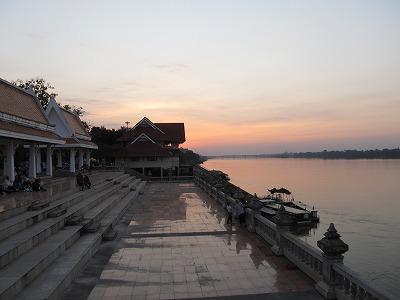 ノーンカーイにて