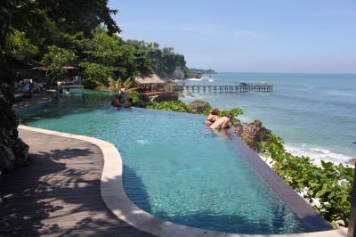 シンガポール航空で行く サプライズプレハネムーン2011 in バリ アヤナリゾート&スパ その⑦ これがアヤナリゾートか! それにしても広すぎる! ゴルフコースまであるのか!!編