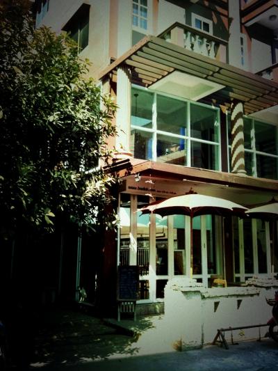 Banilah(Boutique & Unique)...