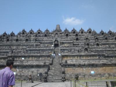 ボロブドゥールもプランバナンどちらも工事中